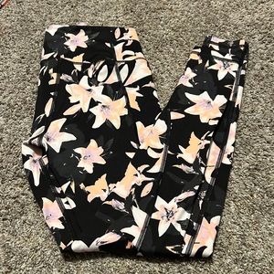VS Floral Active Leggings Size 2